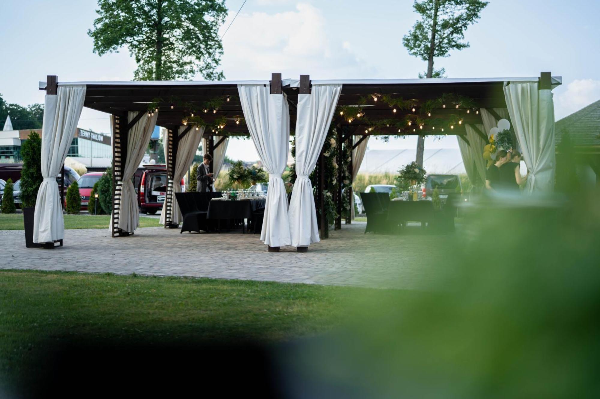 Hotel & Spa **** Kasztel Uniejow Eksteriør bilde