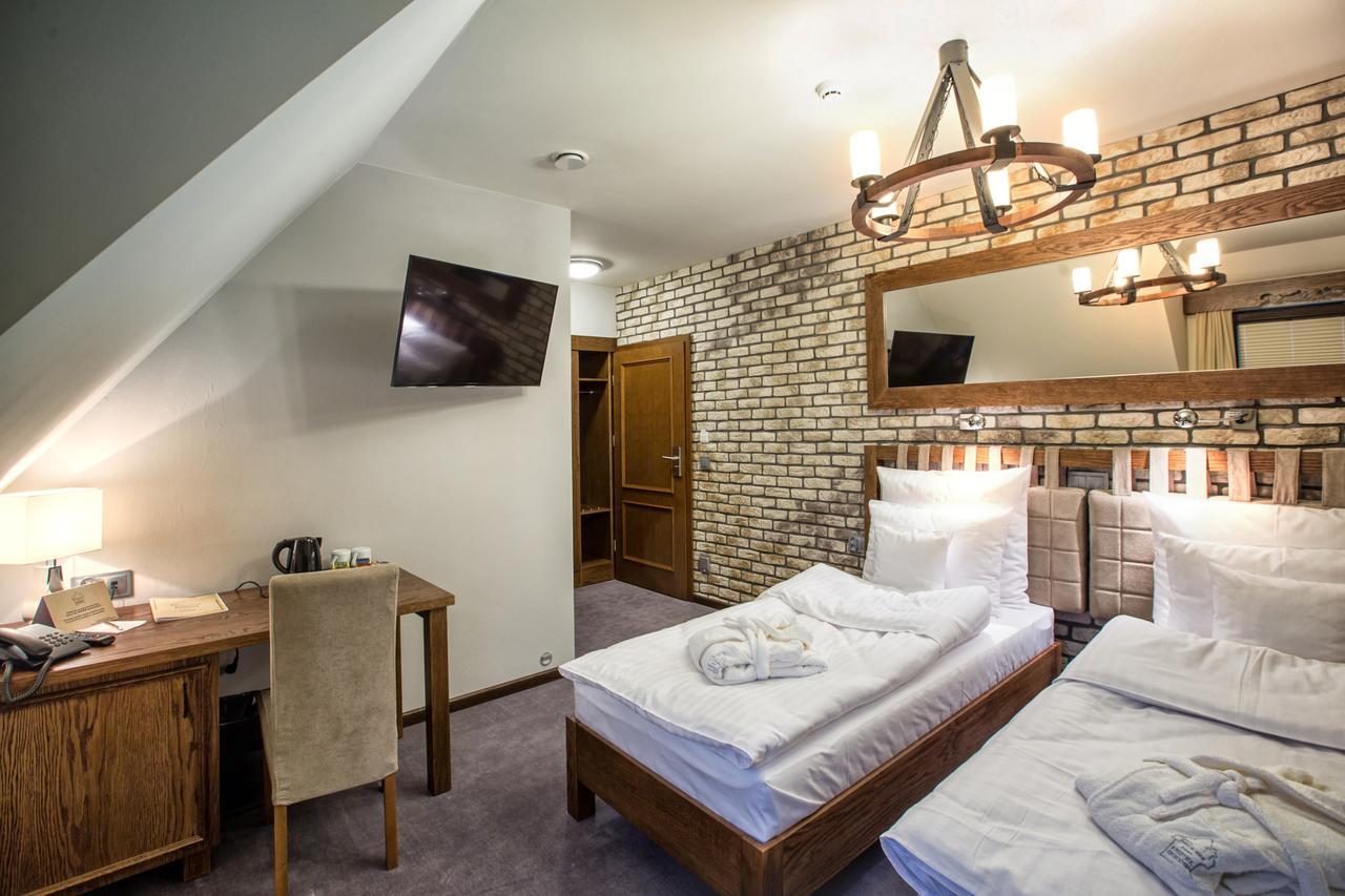 Hotel & Spa **** Kasztel Uniejow Eksteriør bilde