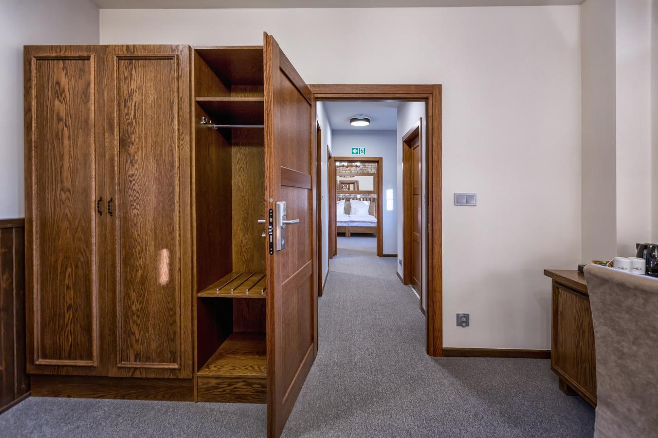 Hotel & Spa **** Kasztel Uniejow Eksteriør bilde