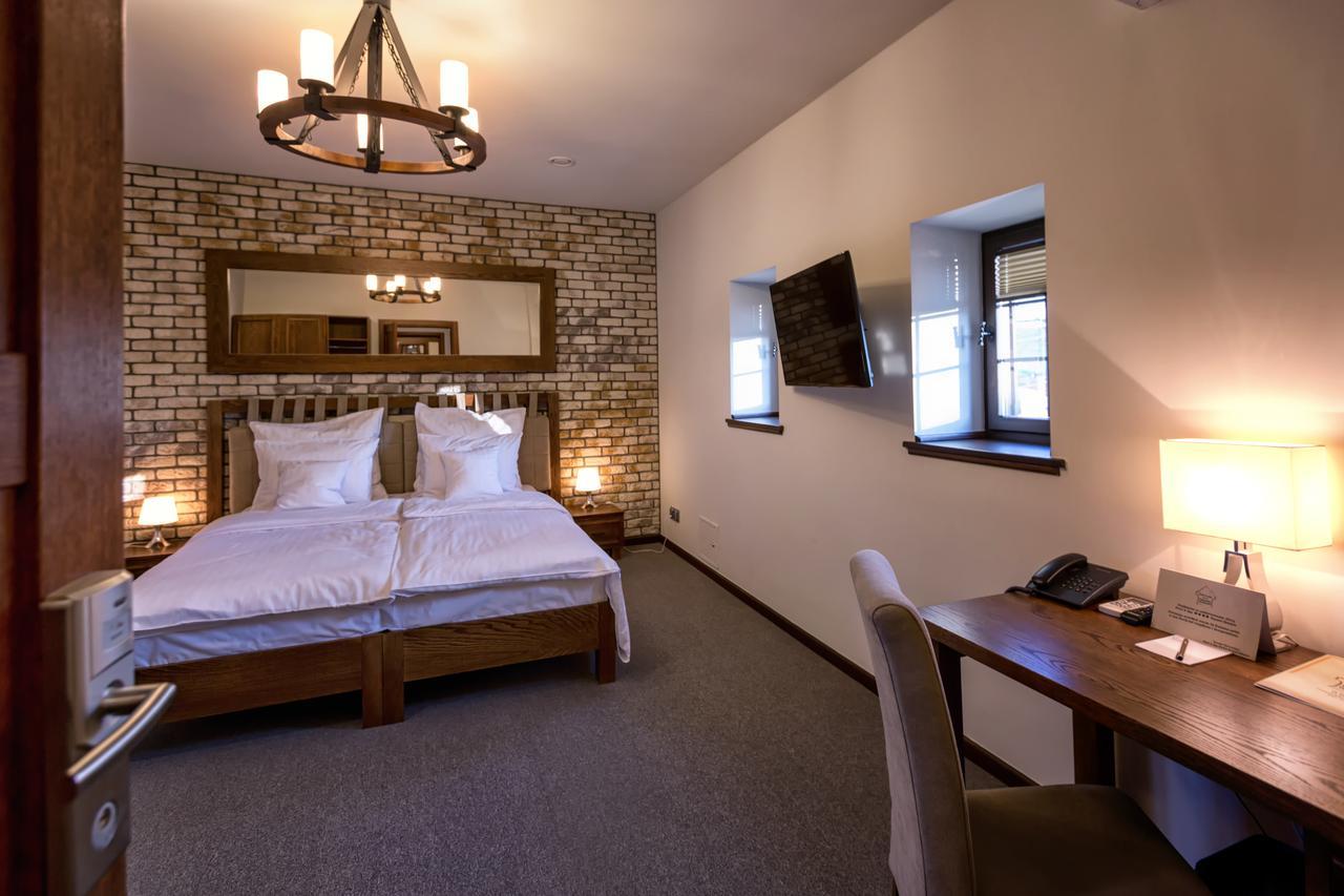 Hotel & Spa **** Kasztel Uniejow Eksteriør bilde